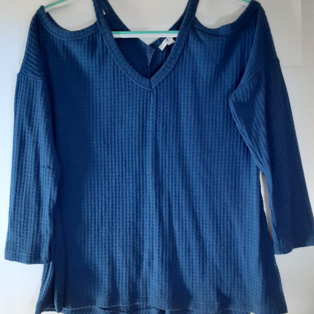 Cold shoulder top